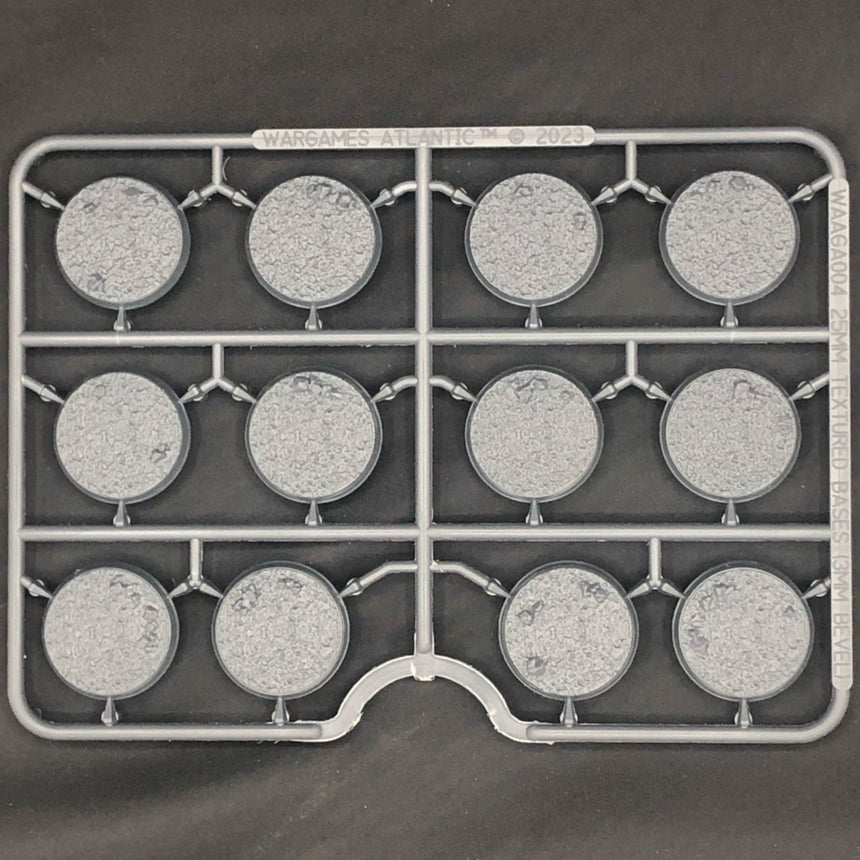 25mm Textured Bases (3mm Bevel) - 48 texturierte Hartplastik-Bases