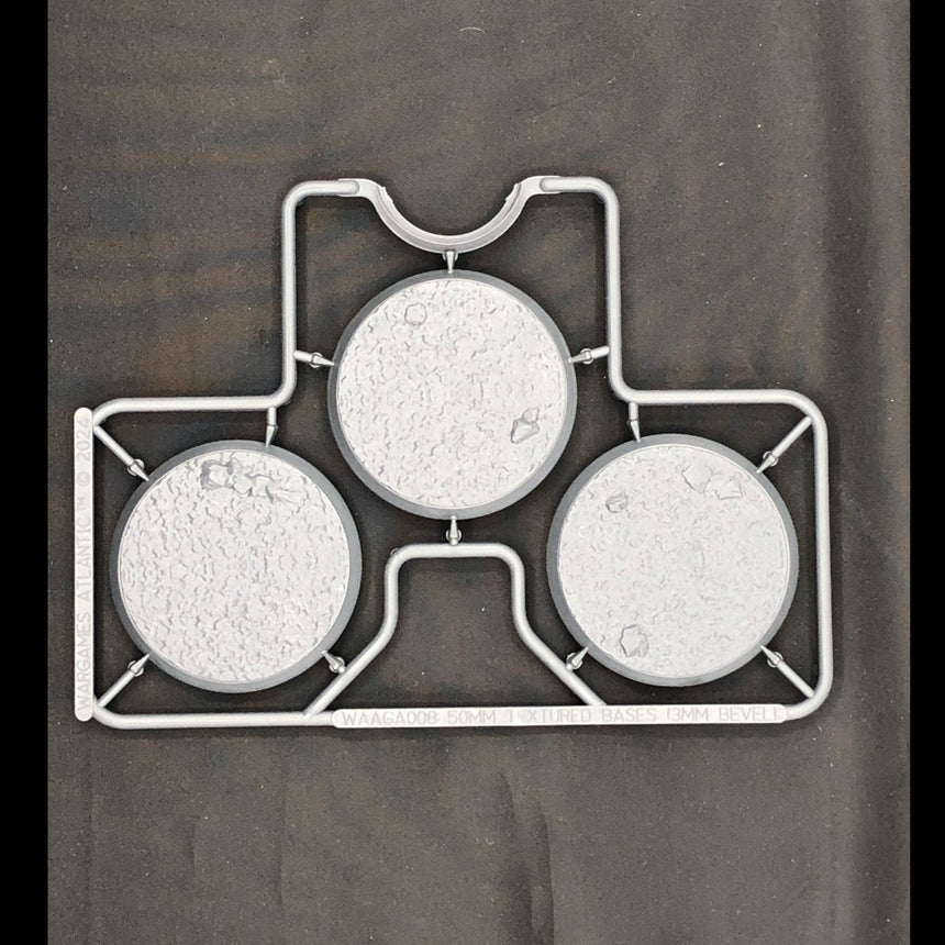 50mm Textured Bases (3mm Bevel) - 12 texturierte Hartplastik-Bases