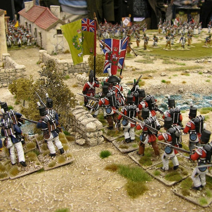 54mm British Napoleonic Peninsular Infantry Flank Companies (x16) - Infanterie - Victrix - VX5401
