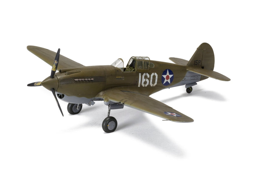 A05130A Curtiss P-40B Warhawk 1:48