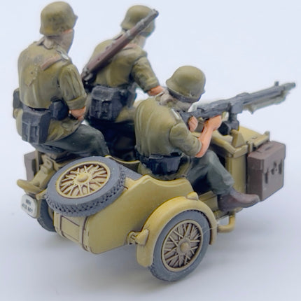 280052 - German Motorcycle R75 with Sidecar (DAK)