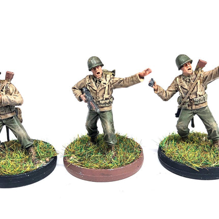 US Infantry - Throwing Grenades